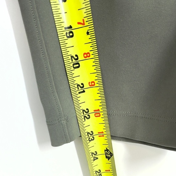 NEW Lululemon Womens On The Fly Crop Pants Size 12 Grey Sage Pockets Casual - Picture 14 of 15